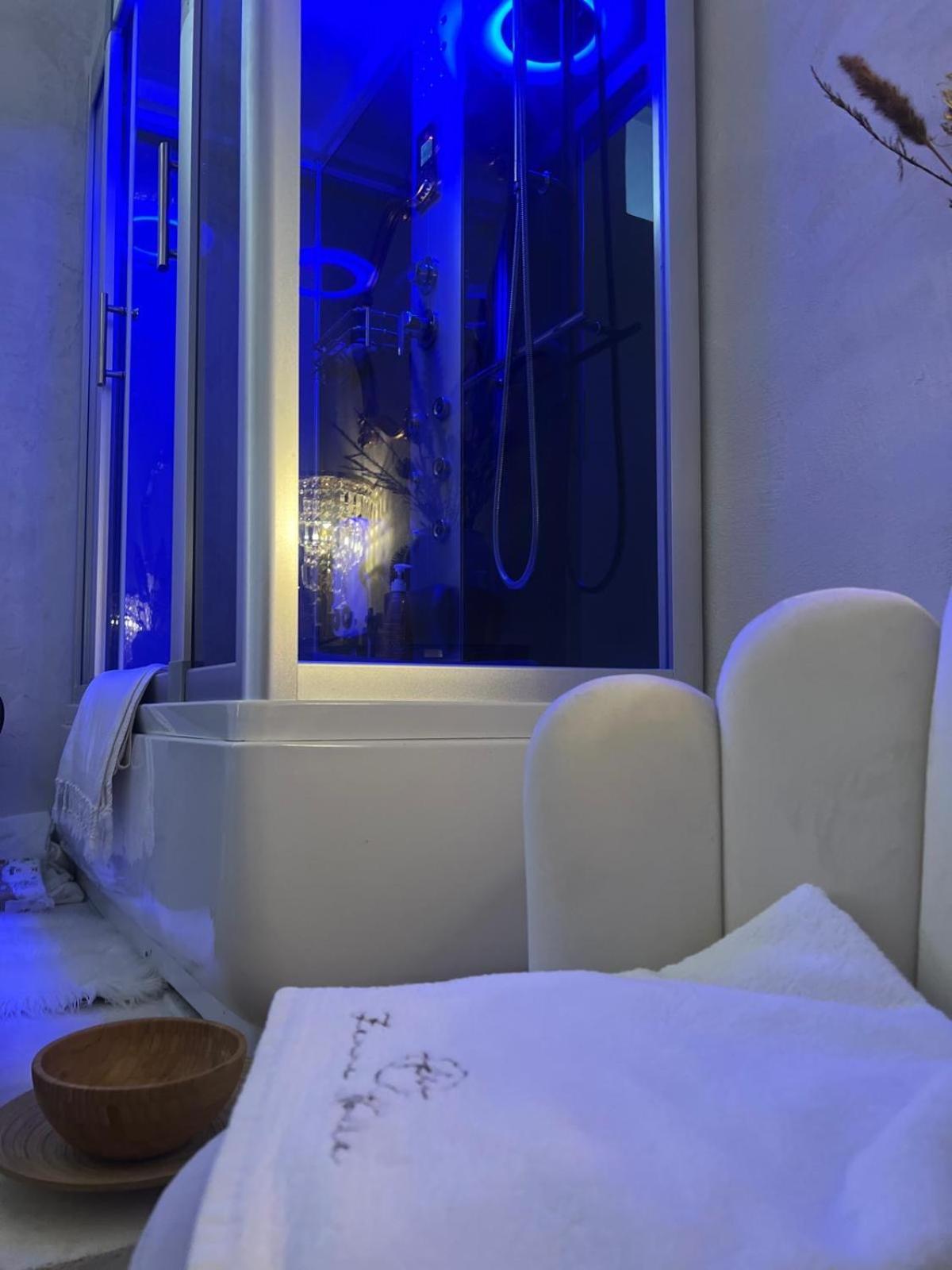 Femme Noir Luxury Spa Experience San Nicola La Strada Екстериор снимка